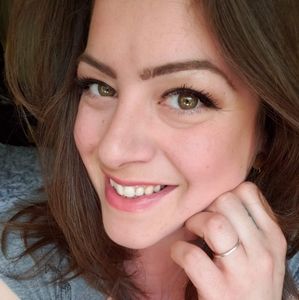 Meet your Posher, April